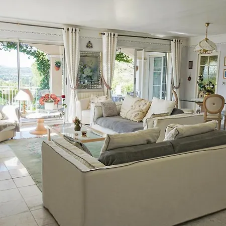 Villa Beautiful Views Across Vineyards And Rolling Hills