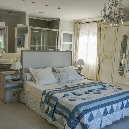Beautiful Views Across Vineyards And Rolling Hills Villa