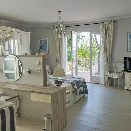 Villa Beautiful Views Across Vineyards And Rolling Hills