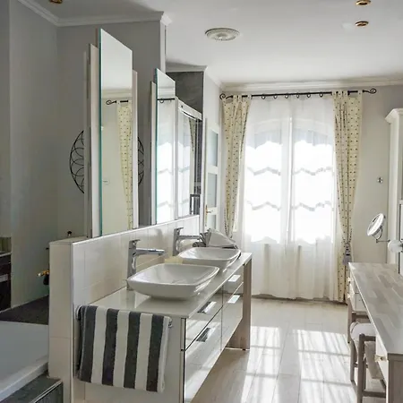 Villa Beautiful Views Across Vineyards And Rolling Hills Porto-Vecchio (Corsica)